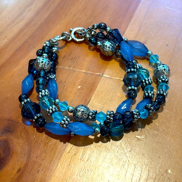 Three strand beaded bracelet - Picture 1 of 6